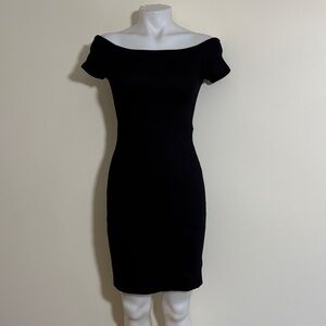 Alice + Olivia Black Off-The-Shoulder Sheath Dress – Size 0